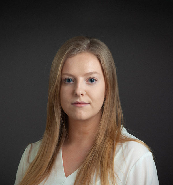 type="image" alt="Lily Kinsella"